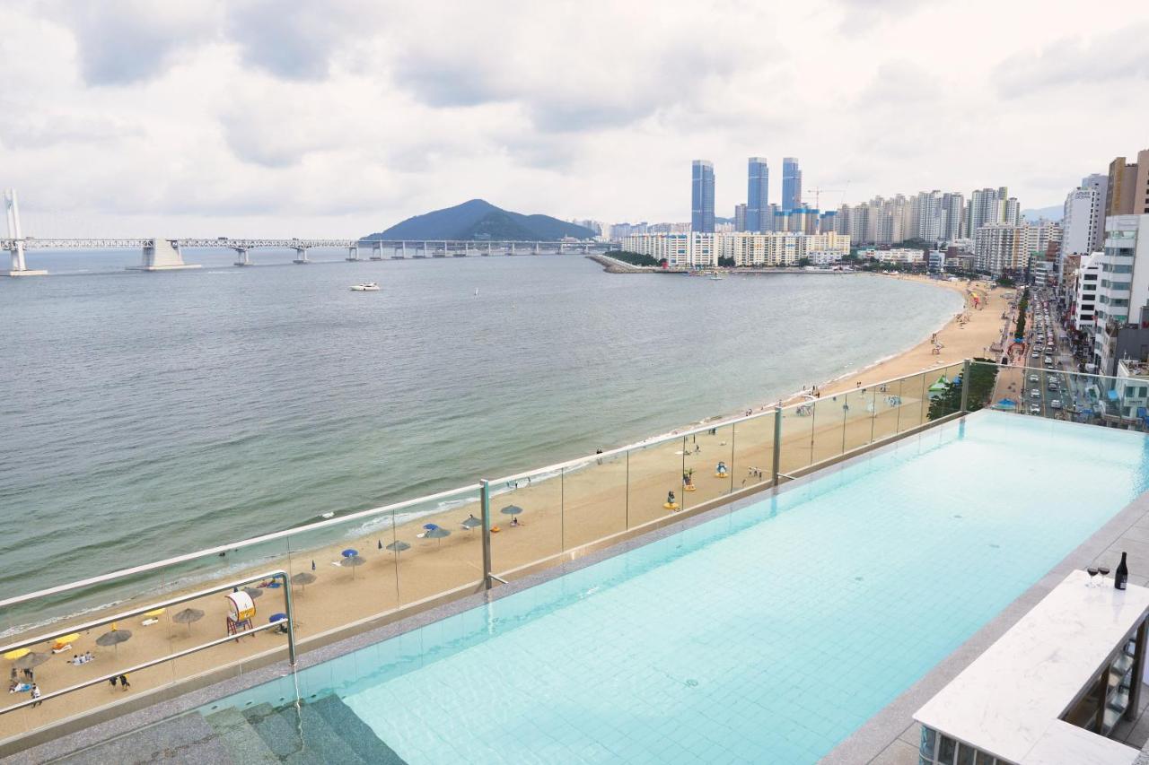 Hotel Aqua Palace Busan Exterior photo