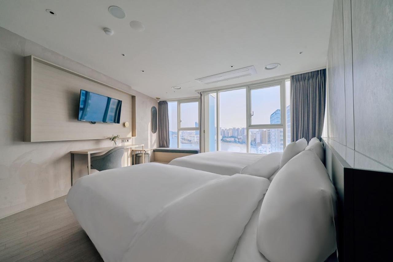 Hotel Aqua Palace Busan Exterior photo