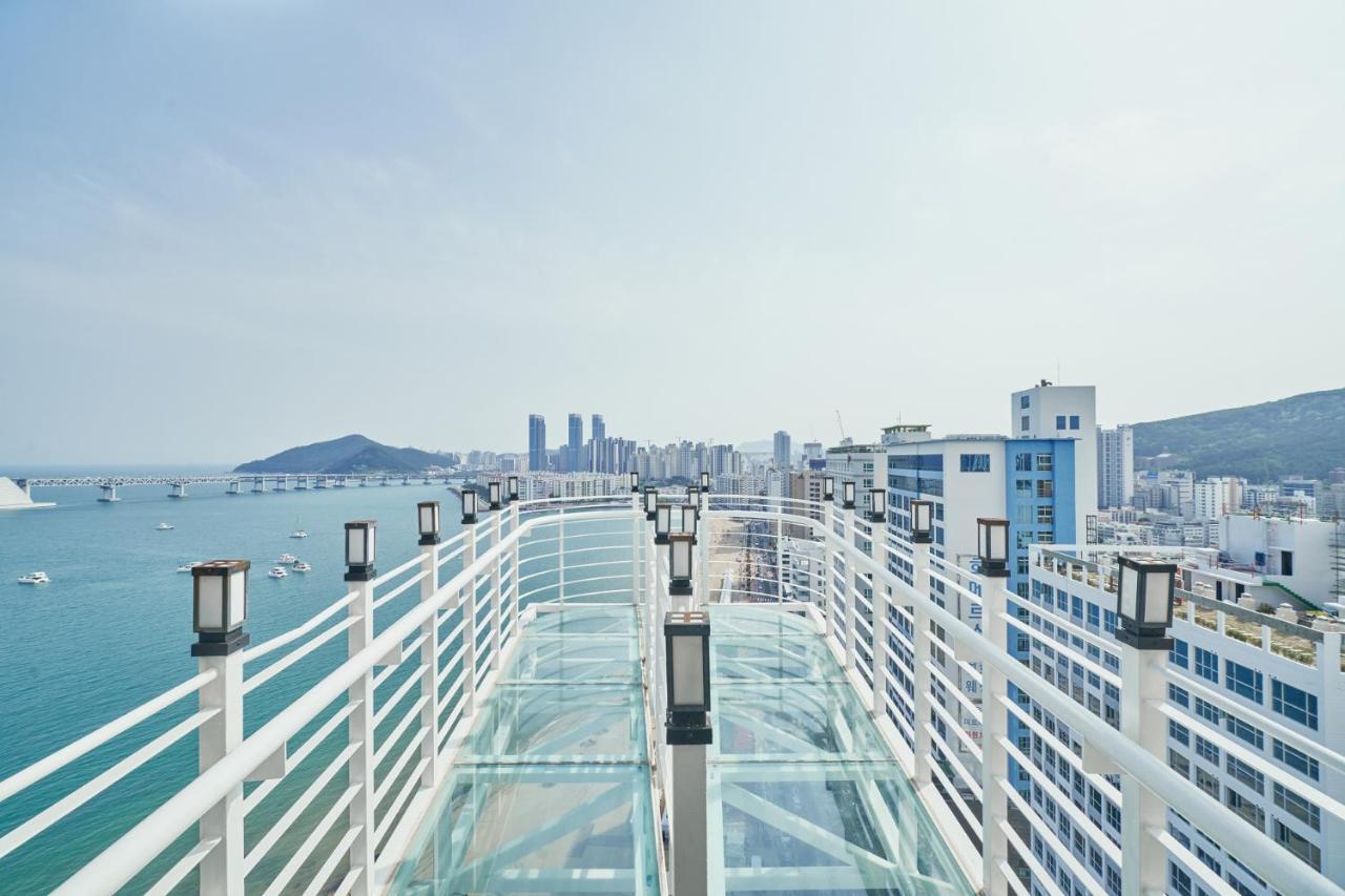 Hotel Aqua Palace Busan Exterior photo