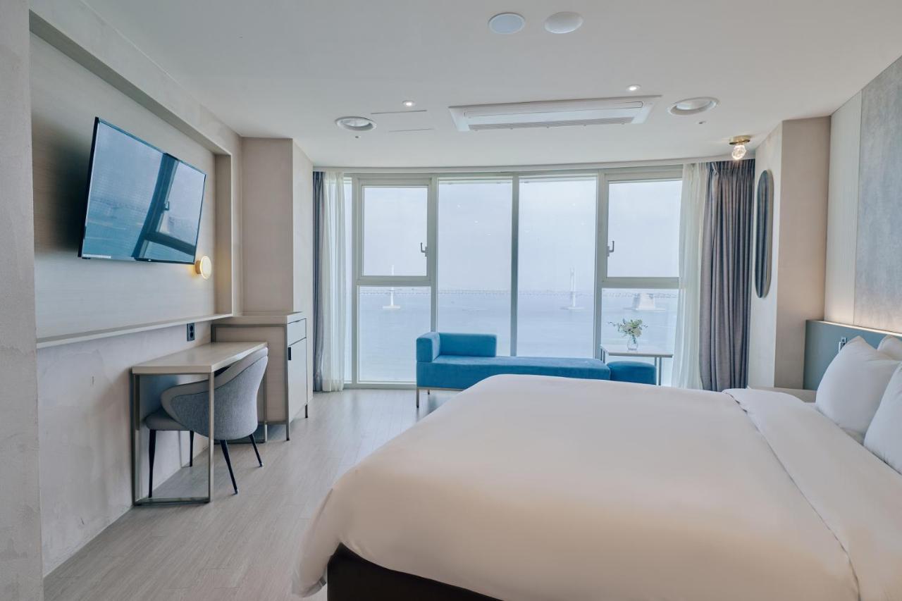 Hotel Aqua Palace Busan Exterior photo