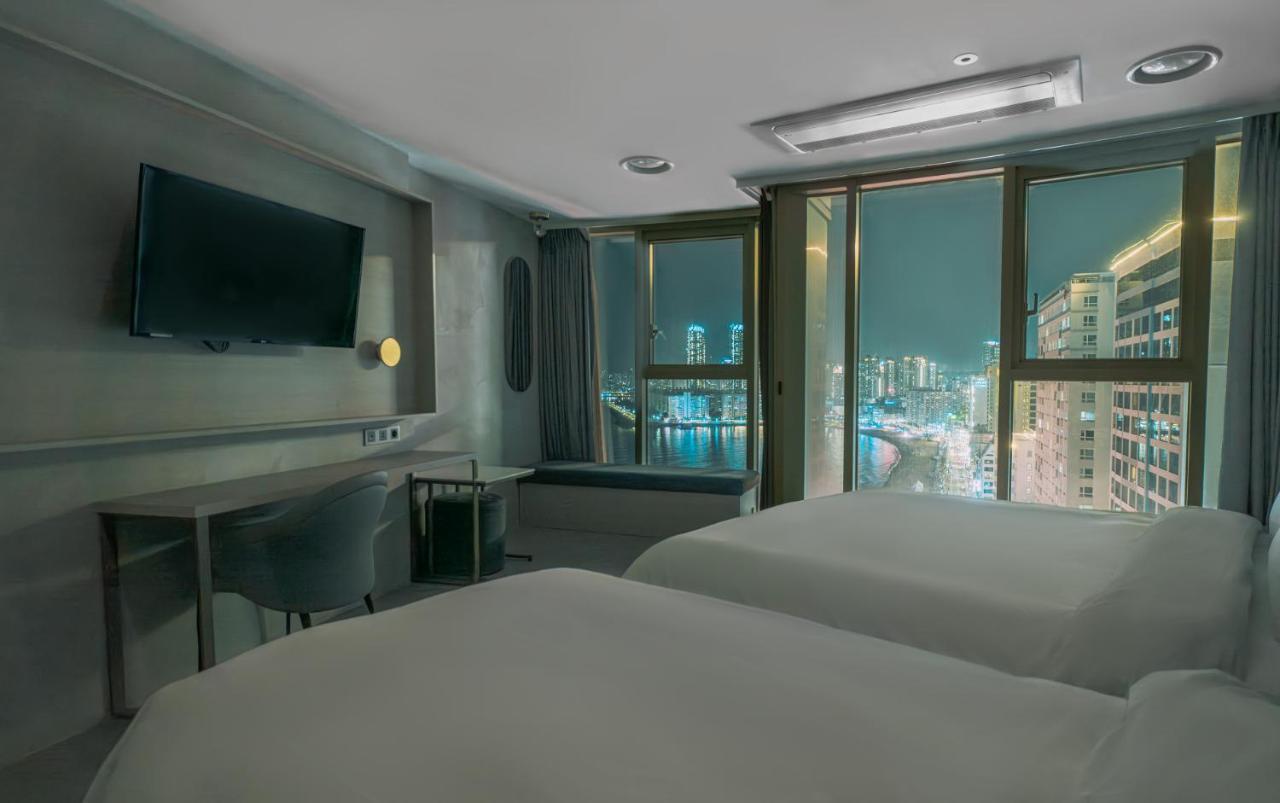 Hotel Aqua Palace Busan Exterior photo