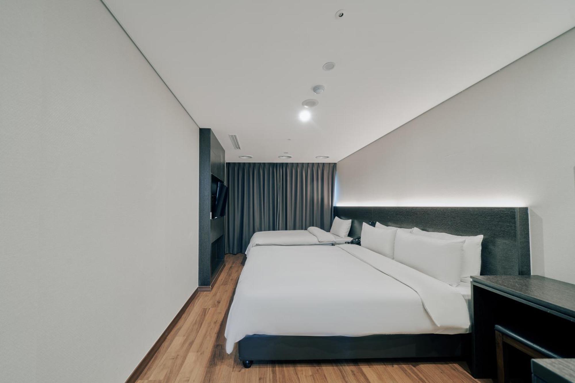 Hotel Aqua Palace Busan Exterior photo