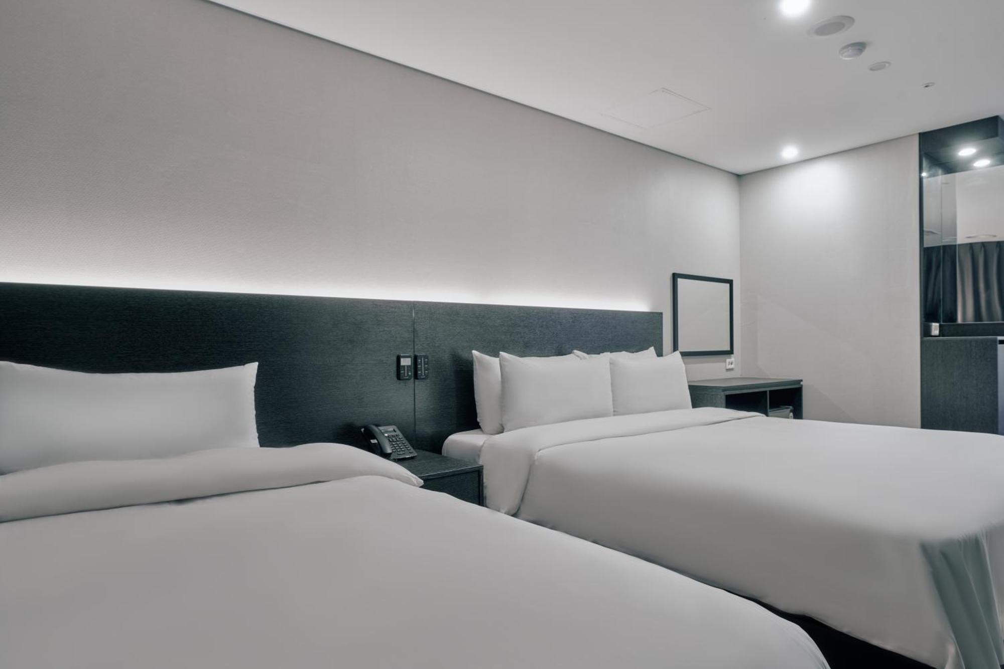 Hotel Aqua Palace Busan Exterior photo